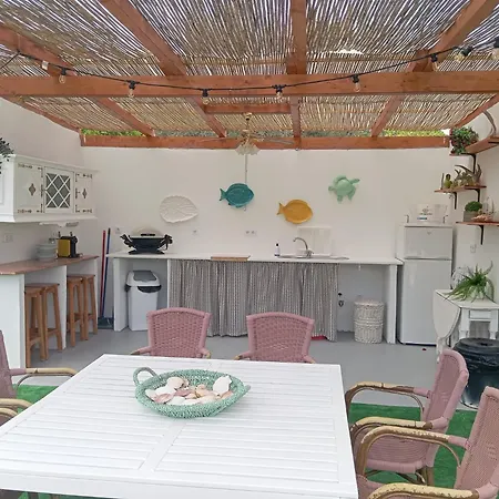 Design In With Private Pool Σαλέ Αλμπουφέιρα