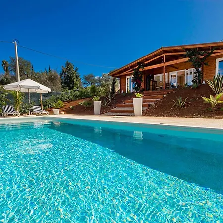 Σαλέ Design In With Private Pool