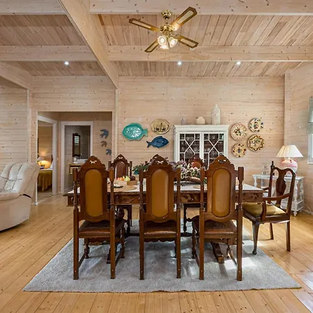 Σαλέ Design In With Private Pool *