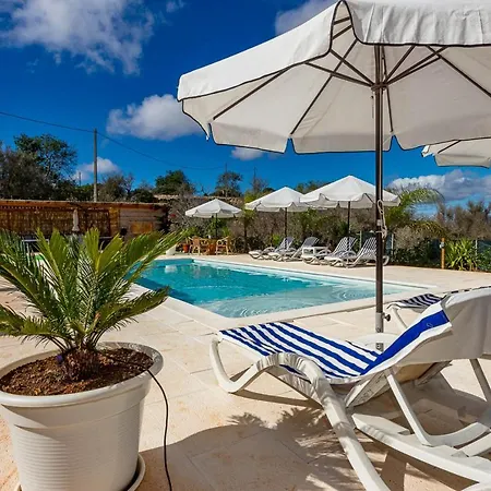 Design In With Private Pool Dağ evi *