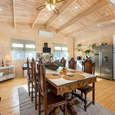 Design In With Private Pool *