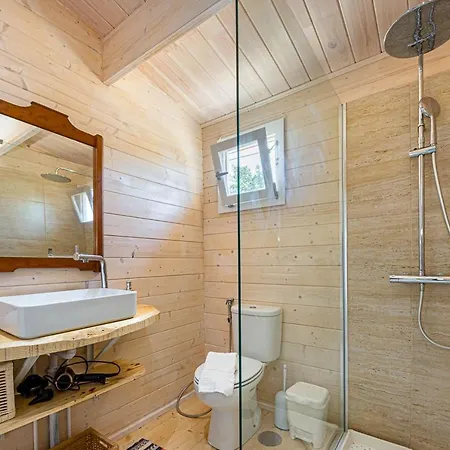 Dağ evi Design In With Private Pool