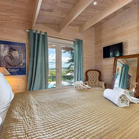 Design In With Private Pool