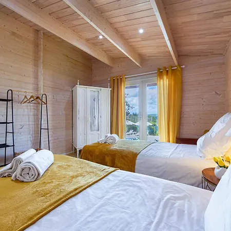 Design In With Private Pool Dağ evi