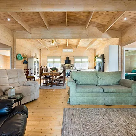 Design In With Private Pool Dağ evi *