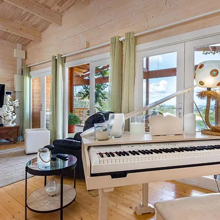 Design In With Private Pool Alpstuga *